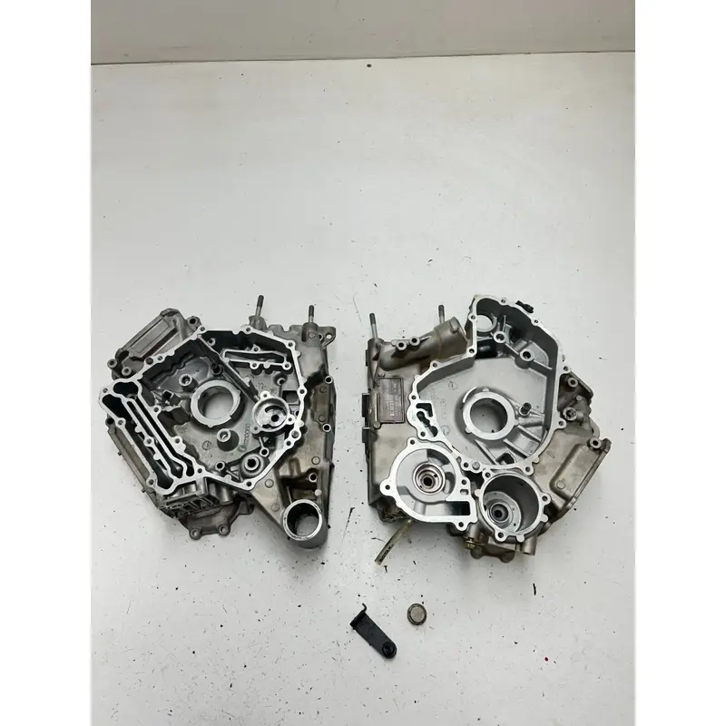 22 2022 Can-Am Maverick Sport 1000 Max Crankcase Case Cases Engine Motor READ