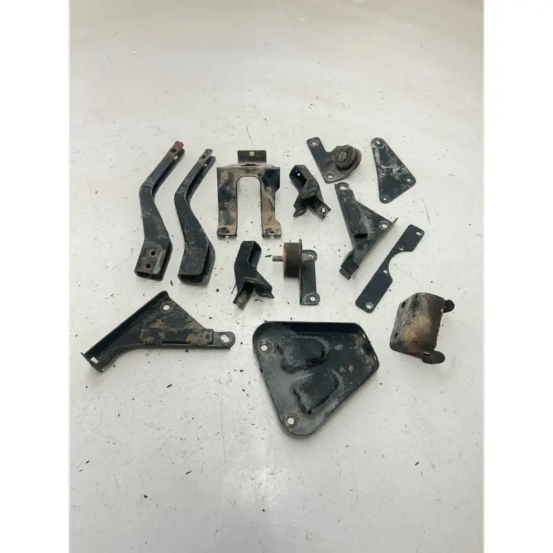 02 2002 Polaris Sportsman 500 H.O. 4x4 OEM LOT Mount Bracket Tank Trans Motor En