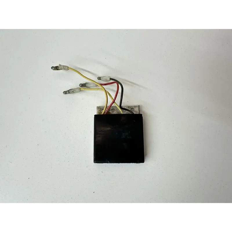 USED OEM 97-02 POLARIS 500 SCRAMBLER VOLTAGE REGULATOR RECTIFIER 4060173