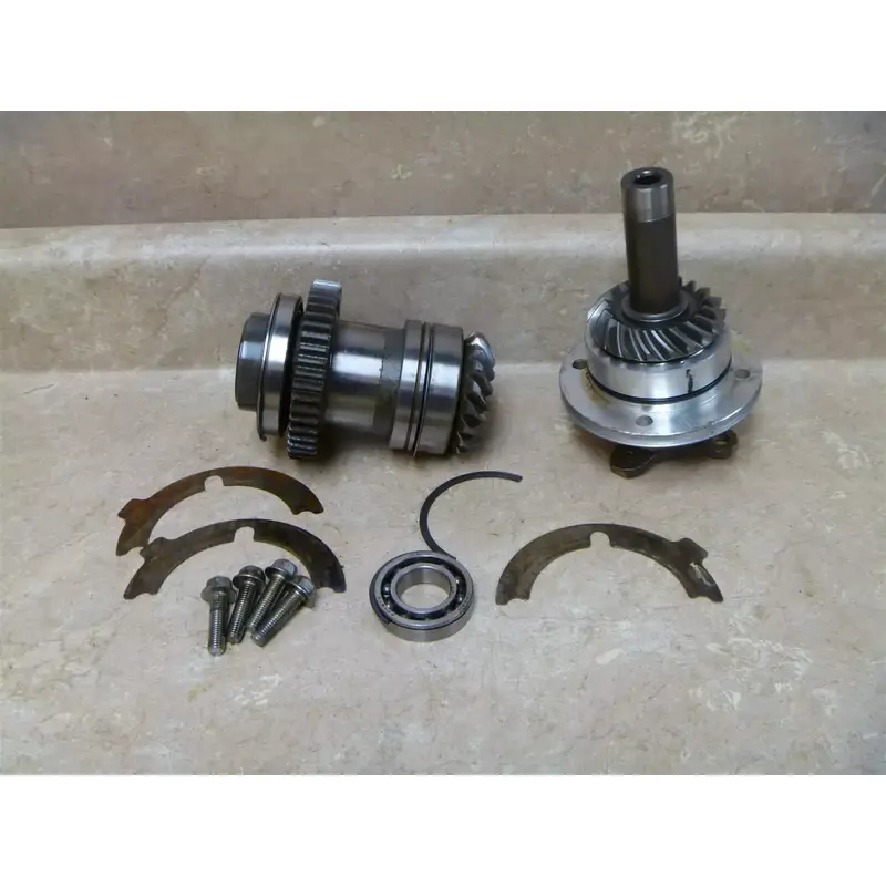 Yamaha 650 XJ TURBO XJ650-L-J Used Engine Middle Drive Gear Assembly #YB28 VTG