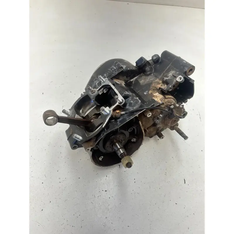 80 1980 Suzuki Ds 250 DS250 OEM  GOOD! Bottom End Engine Motor Cases Crank Trans