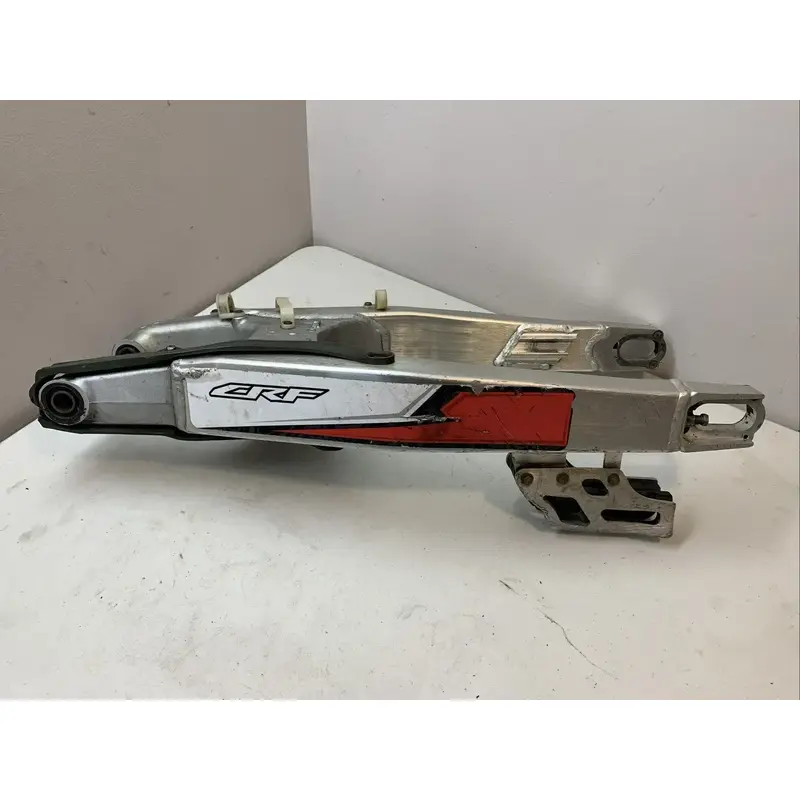 2004 Honda CRF450R OEM Swing Arm Suspension Arm Rear Pivot Arm 52200-MEN-000 crf