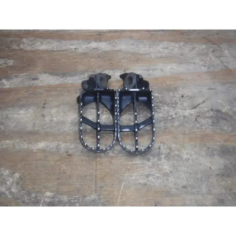 2009 YZ85 Foot Pegs Rests 2002 2003 2004 2005 2006 2007 2008 2010 2011 2012 - 18