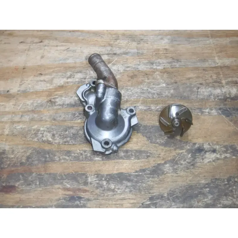2001 Yz426f (A) Water Pump Impeller Shaft Cover