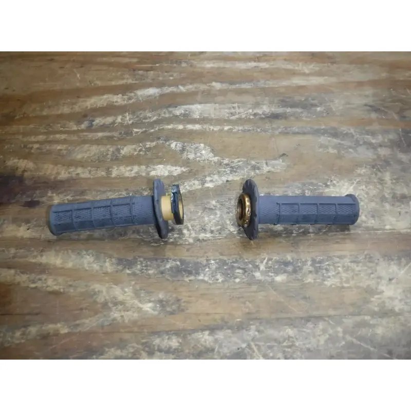 2011 Yz250F Throttle Tube Hand Grips Clutch Side Grip