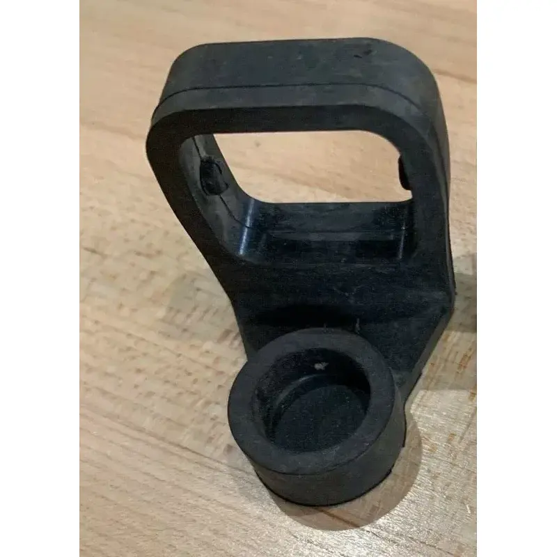 NEW HONDA TRX450R TRX 450R TRX450ER 450ER SUBFRAME REAR FENDER RUBBER CUSHION