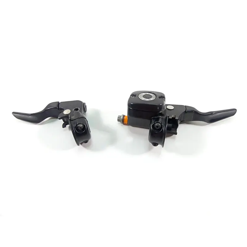 2017 Harley Dyna FXDB Street Bob 9/16 Brake Master Cylind Clutch Perch 45029-11D