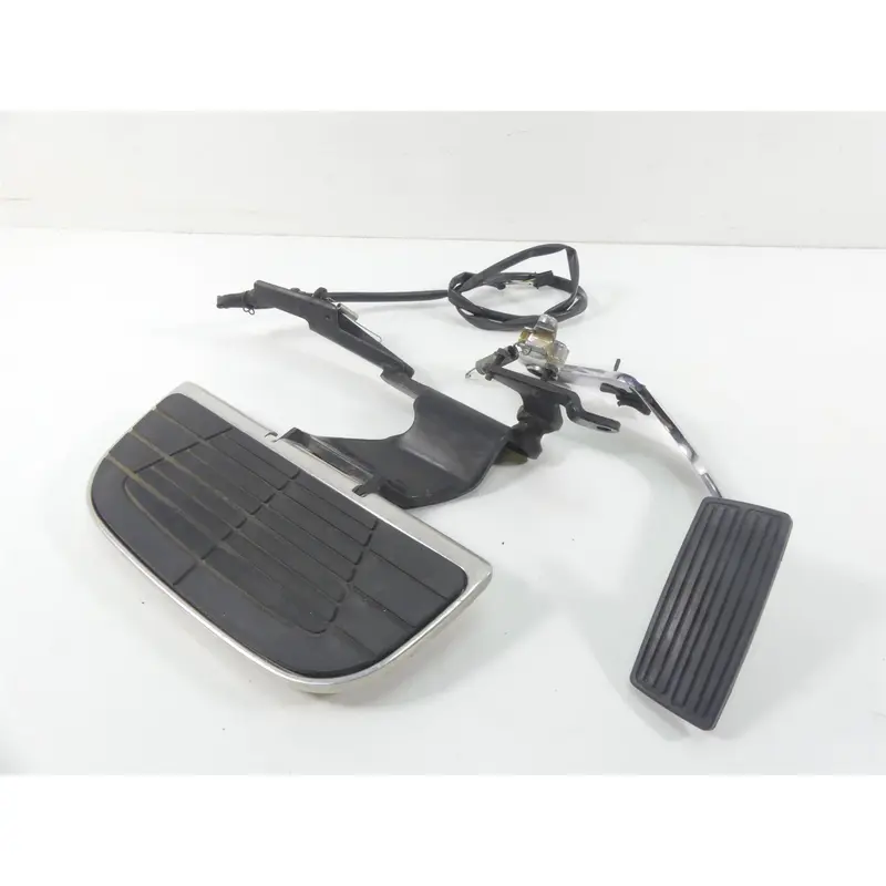 2007 Honda VTX1800 T1 Right Front Floor Board & Brake Pedal Set 50615-MCV-000