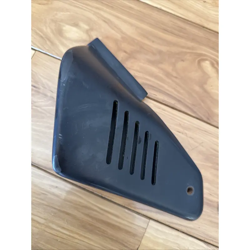 1986 Bayliner Capri Front Starboard (Right) Side Window Insert Trim Vent Drivers