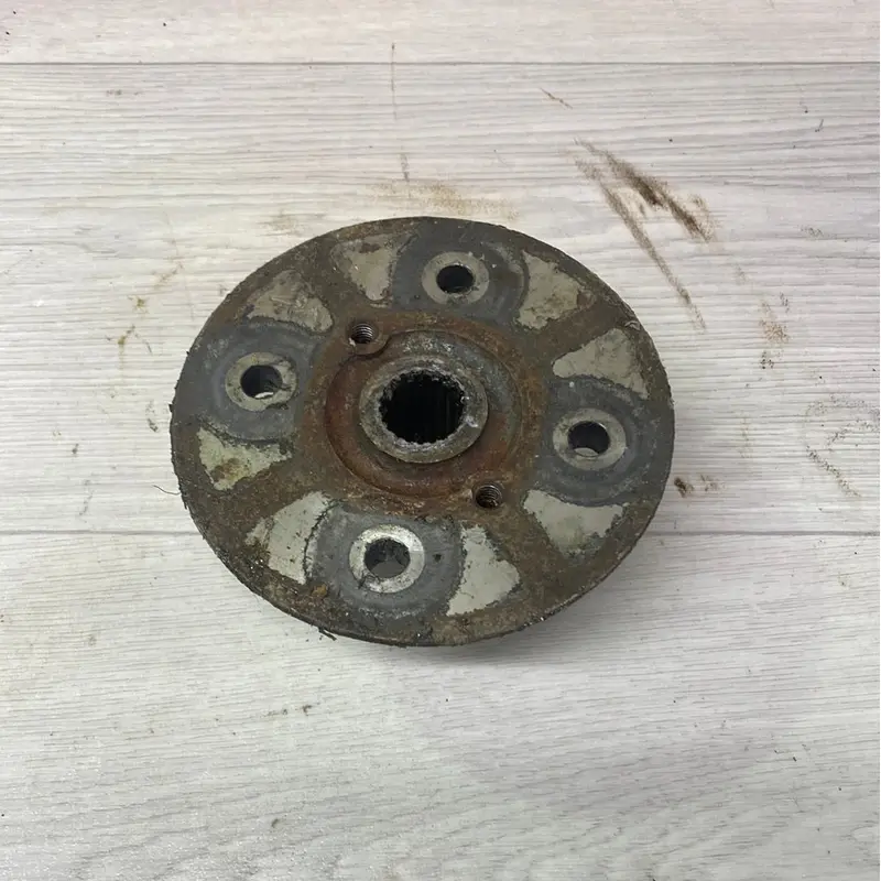 Suzuki LTA500 Quadmaster left rear hub