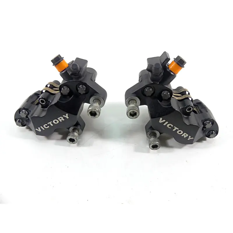 2011 Victory Cross Country Front Brake Caliper Set 1911513 1911512