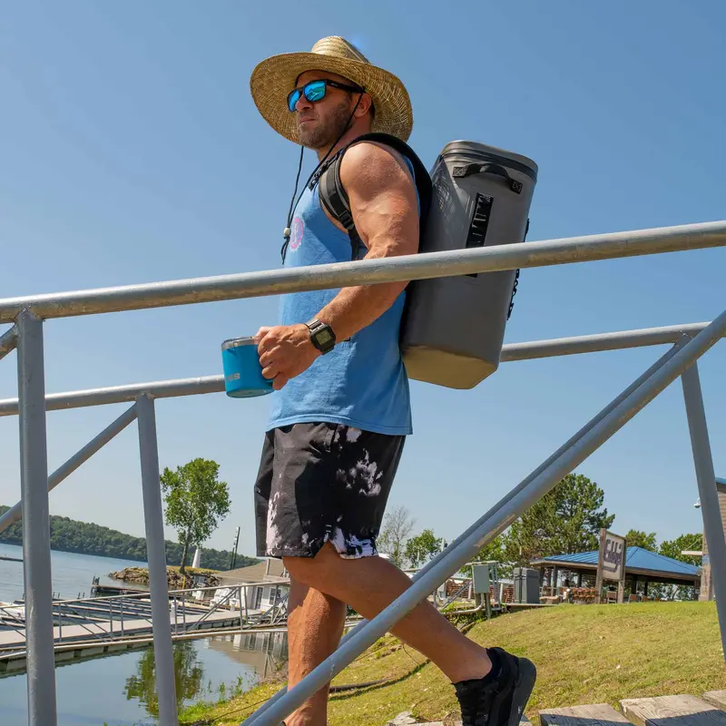 BOB - The Cooler Company ( The BRO Backpack Cooler 25L )